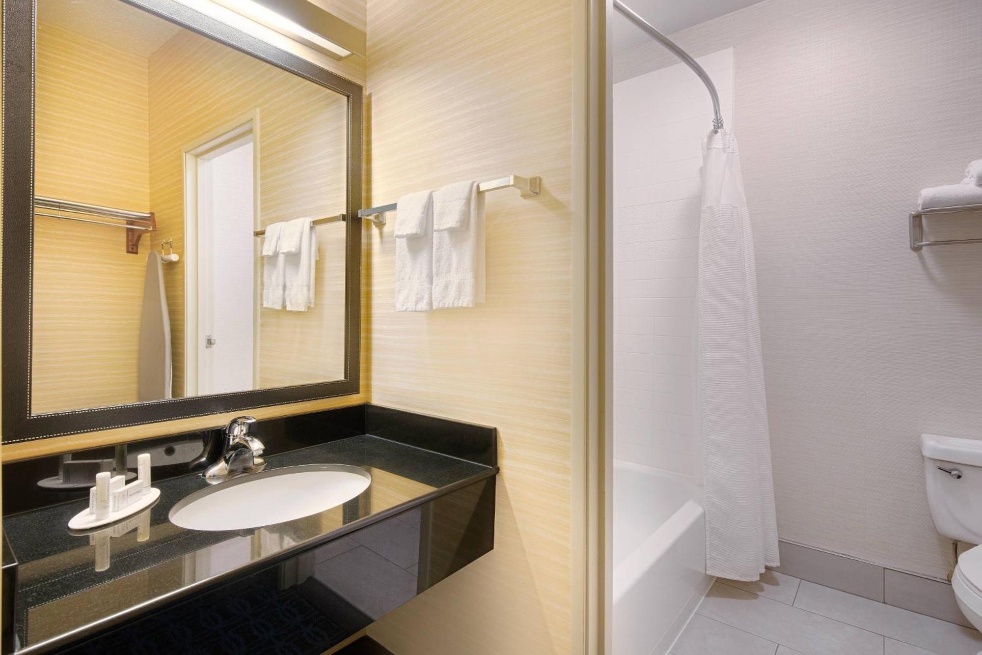 Fairfield Inn & Suites Austin University Area Dış mekan fotoğraf